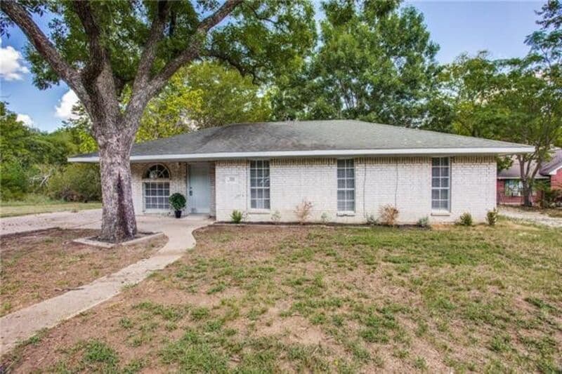 Terrell House: 211 Bradshaw St