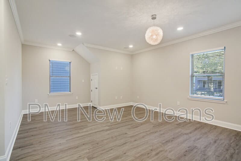 New Orleans Townhome: 2232 Bienville St