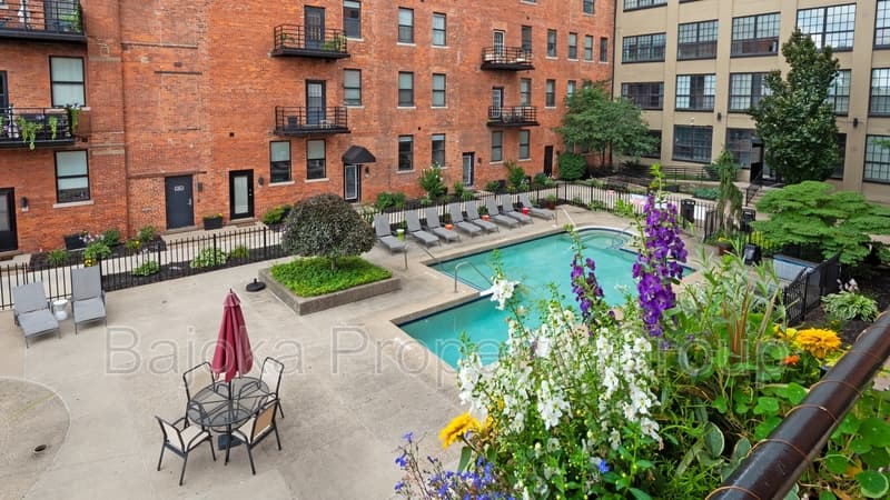 Detroit Condo: 6533 East Jefferson Avenue - 224