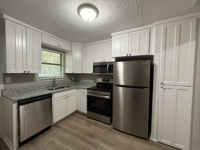 Athens Condo: 1060/1062 Sourwood Ct - 1060