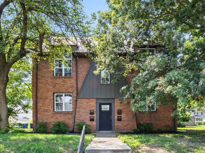 Columbus Condo: 1383 Eastview