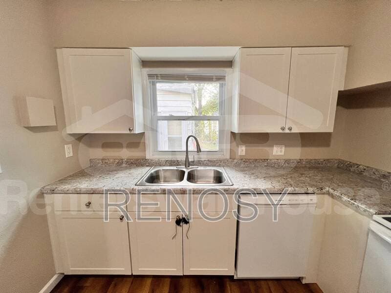 Des Moines House: 612 E Edison
