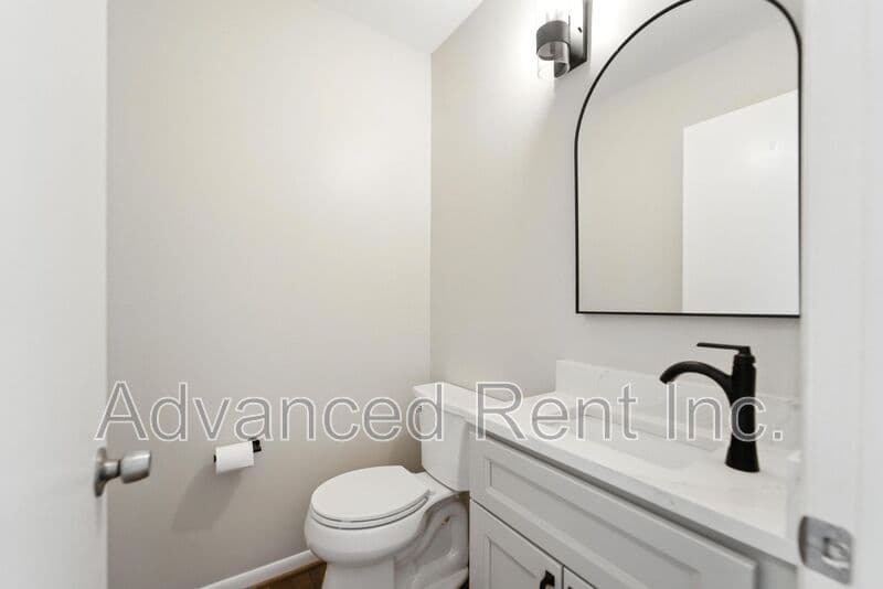 Nottingham Townhome: 1 Jack Pine Place