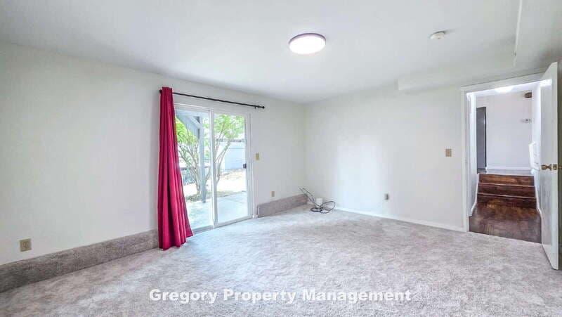 Everett House: 3532 111th Pl SE