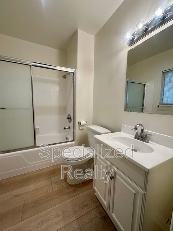 Glendale Condo: 504 Hill Drive