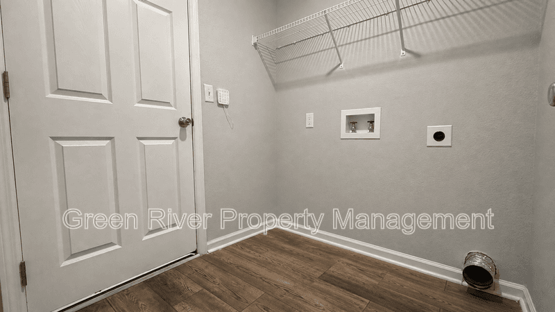 Jacksonville House: 1723 Carter Landing Boulevard