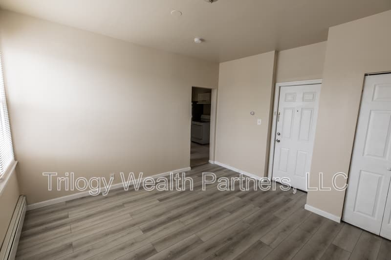 Orange Condo: 154 Taylor St. - 3