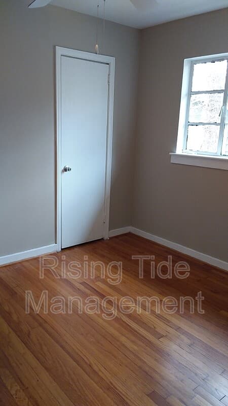 Birmingham House: 1136 Dogwood Ln