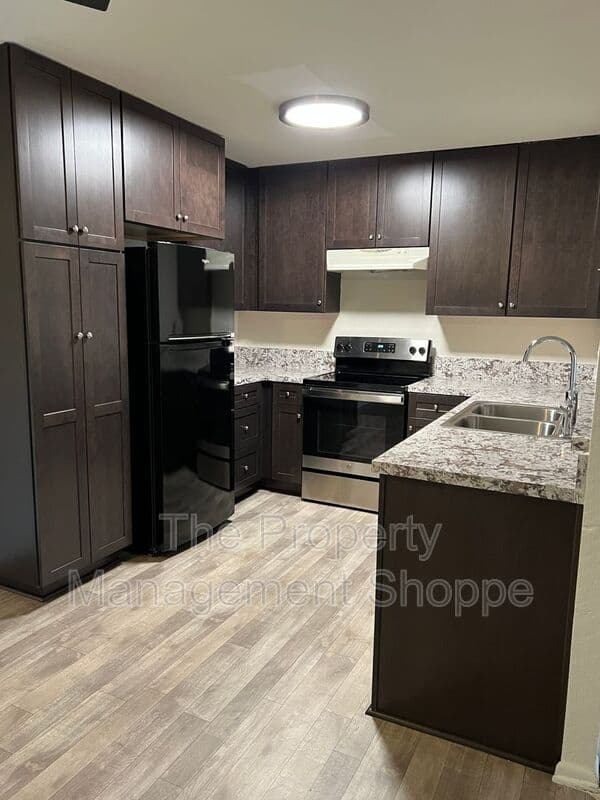 Ventura Condo: 1300 Saratoga Avenue