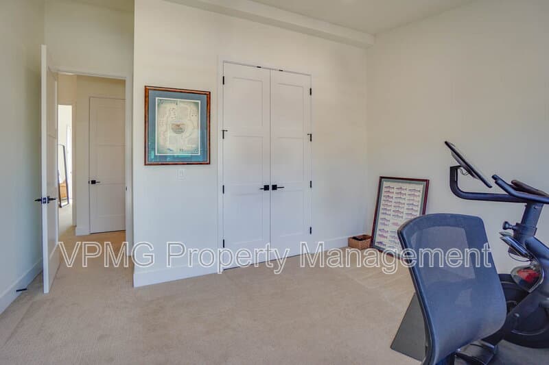 Camas Townhome: 4733 Southeast Ascension Drive