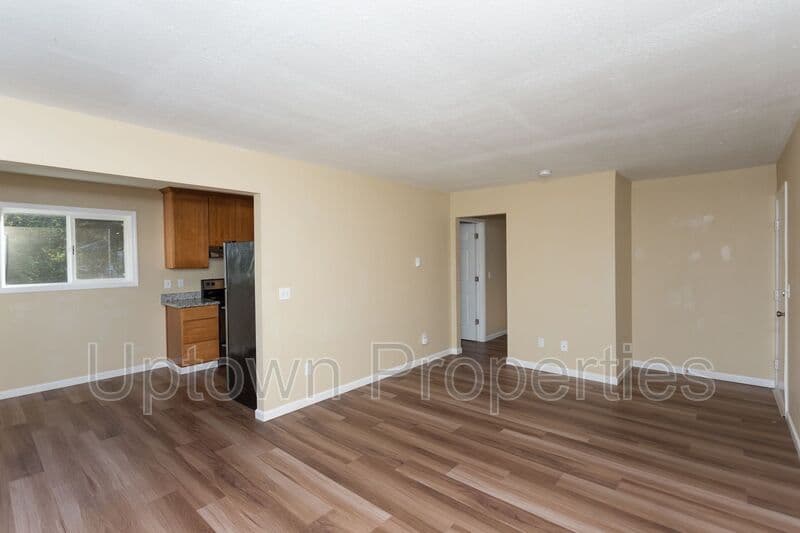 Portland House: 4633 SW Huber St
