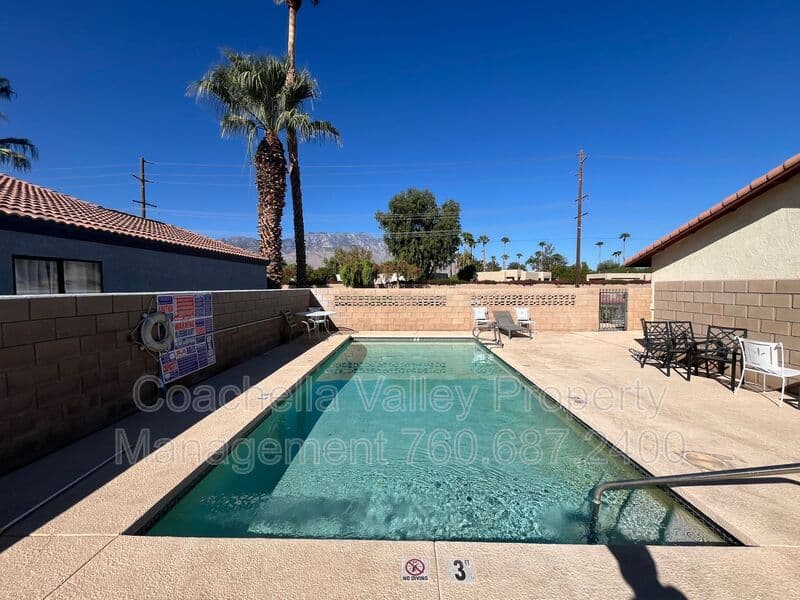 Cathedral City House: 28640 Landau Blvd