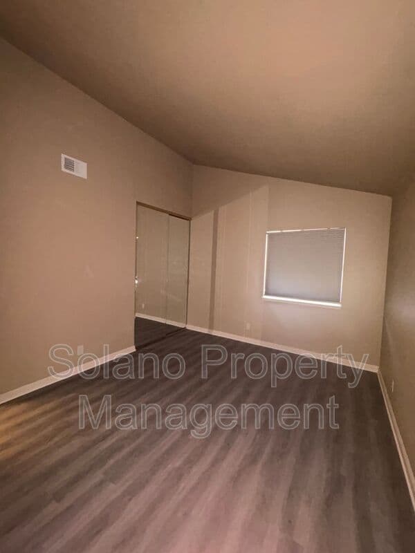 Fairfield House: 3426 Glen Ellen Dr