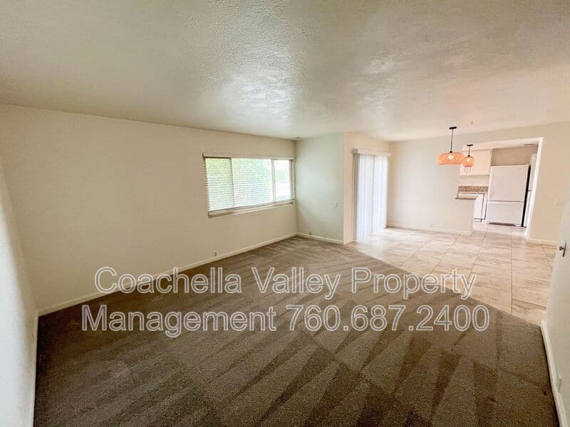 Palm Springs Condo: 400 N Sunrise Way