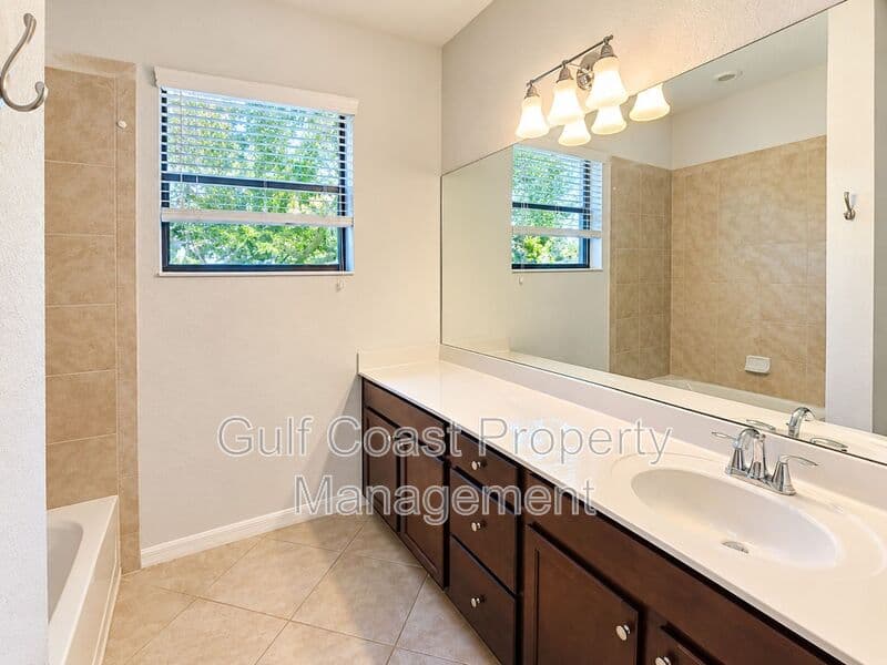 Bradenton Townhome: 7208 Ketch Place