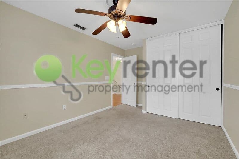 Rocklin House: 1936 Hillock Court