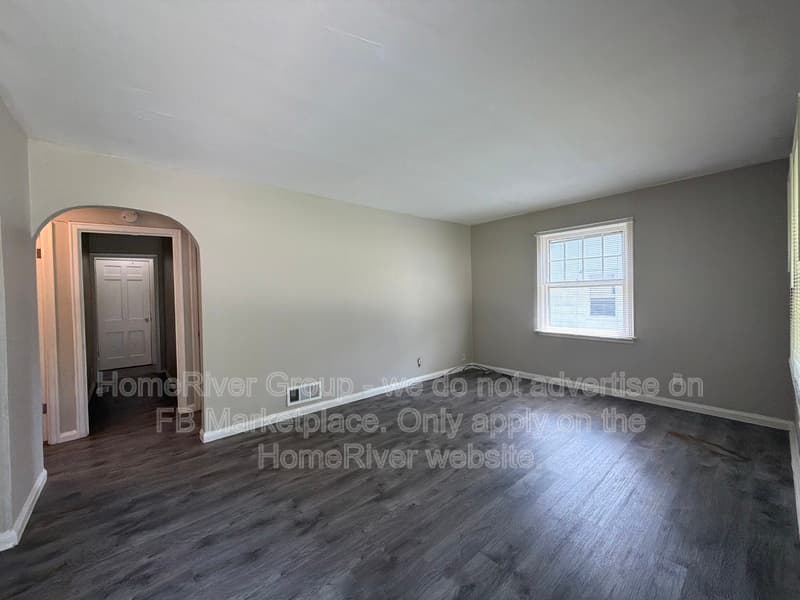 Saint Louis House: 10116 Cloverdale Dr