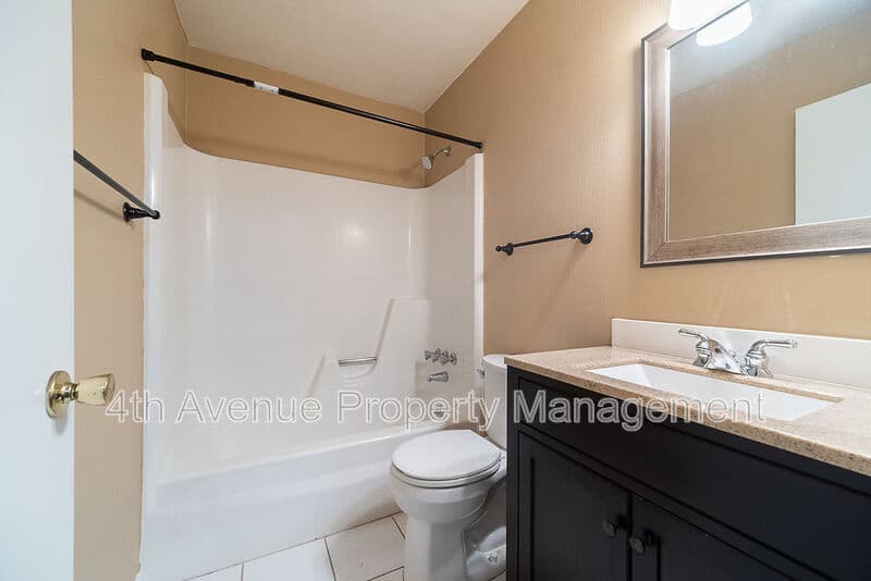 Oakwood Condo: 4437 Township Drive