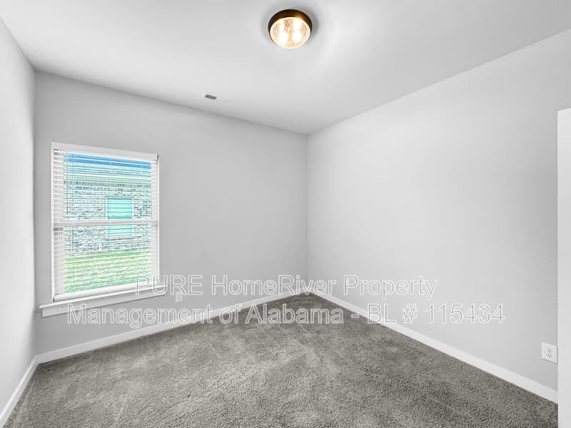 Meridianville House: 215 John Harold Dr