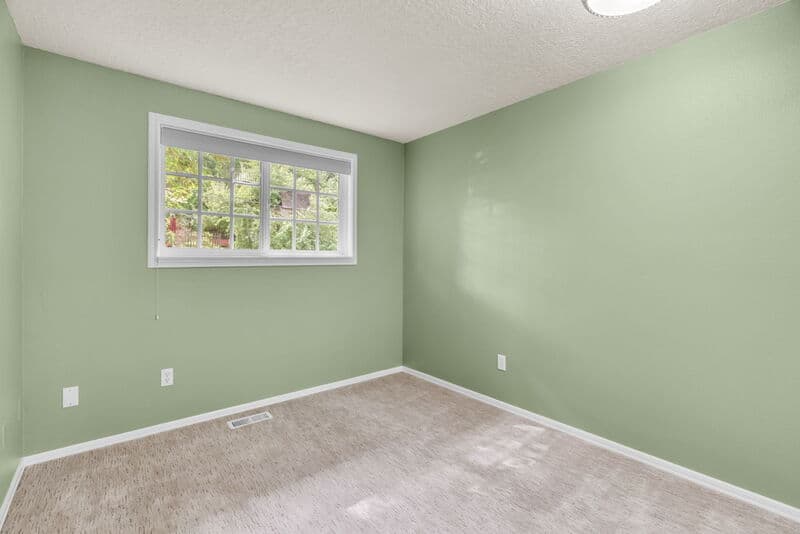 Portland House: 9255 Southwest Boones Ferry Road