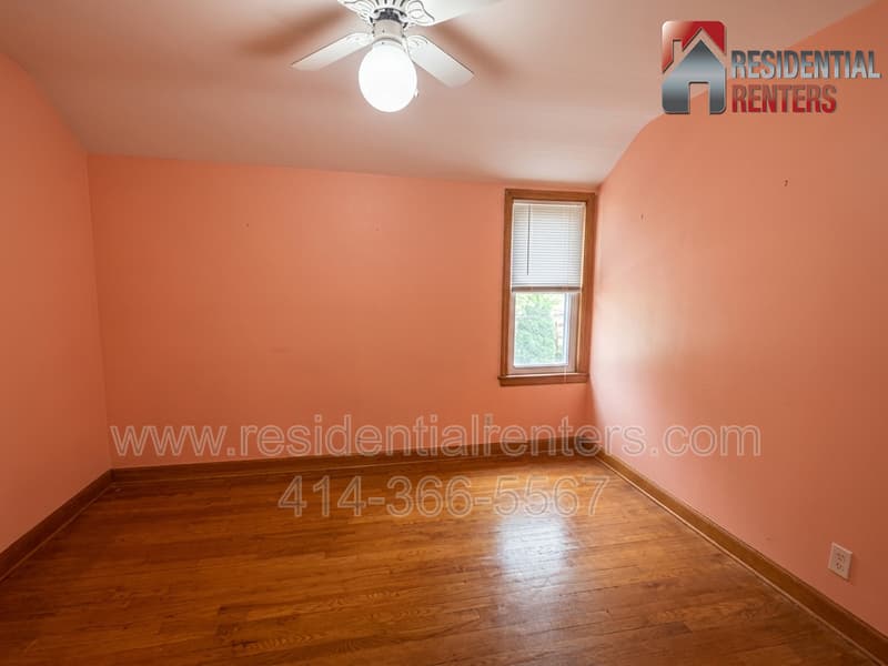 Bay View House: 2913 E Rhode Island Avenue
