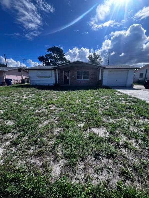 Holiday House: 3404 Devonshire Dr