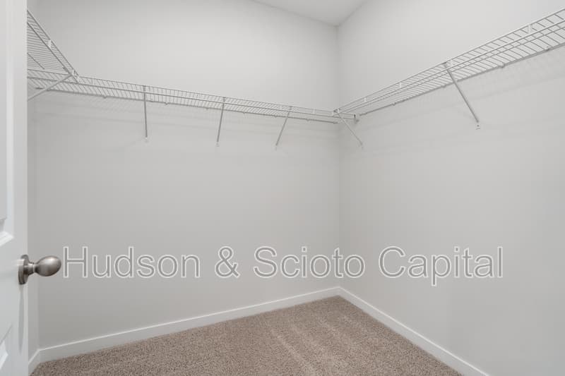 Plain City House: 548 Darliene Drive