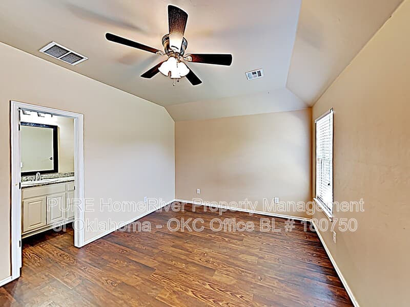 Yukon Condo: 11200 Coachmans Rd