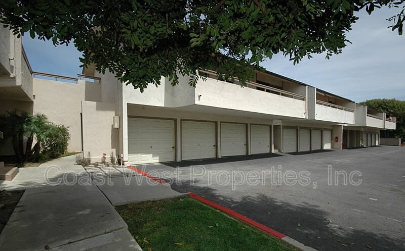 Carlsbad Apartment: 342 Juniper Ave