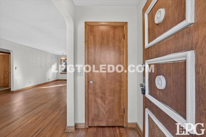 Toledo Condo: 3735 Shellbourne Rd.