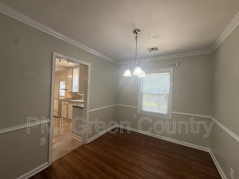 Tulsa House: 2811 E 1st Pl