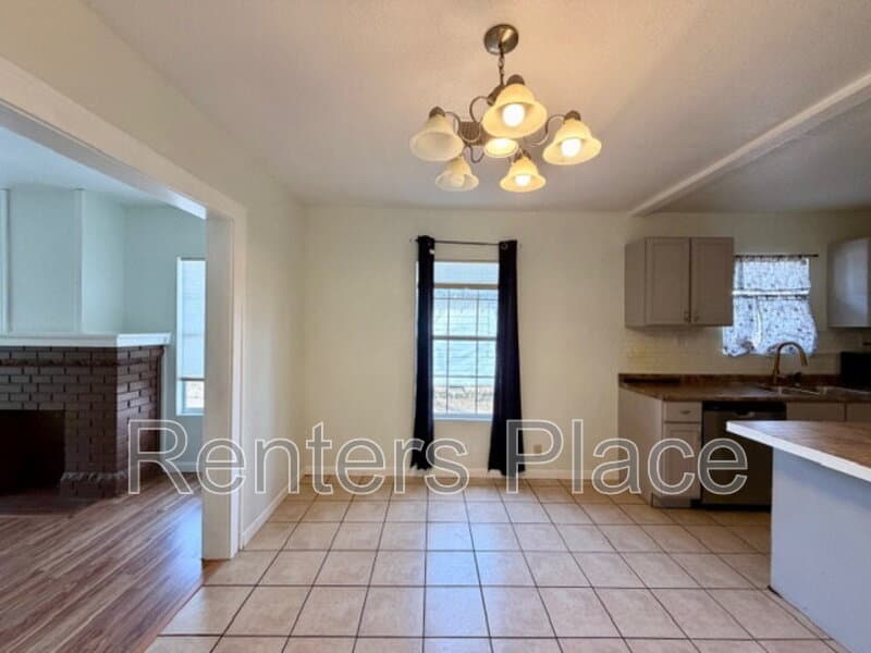 Tulsa House: 1231 North Boston Place