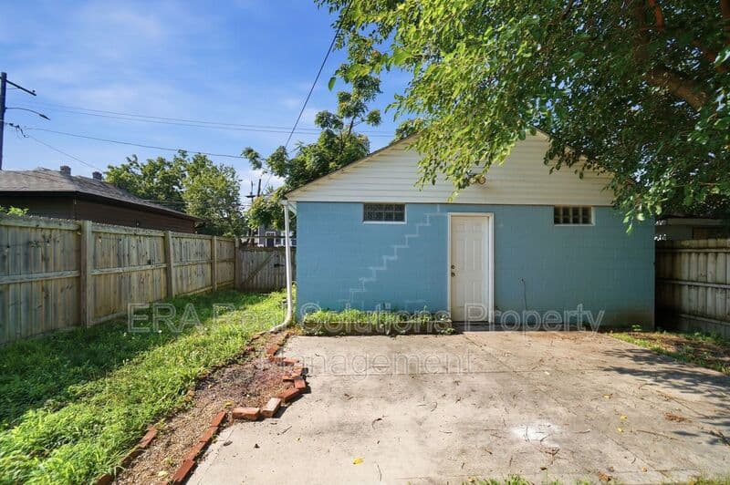 Columbus House: 545 Cline St