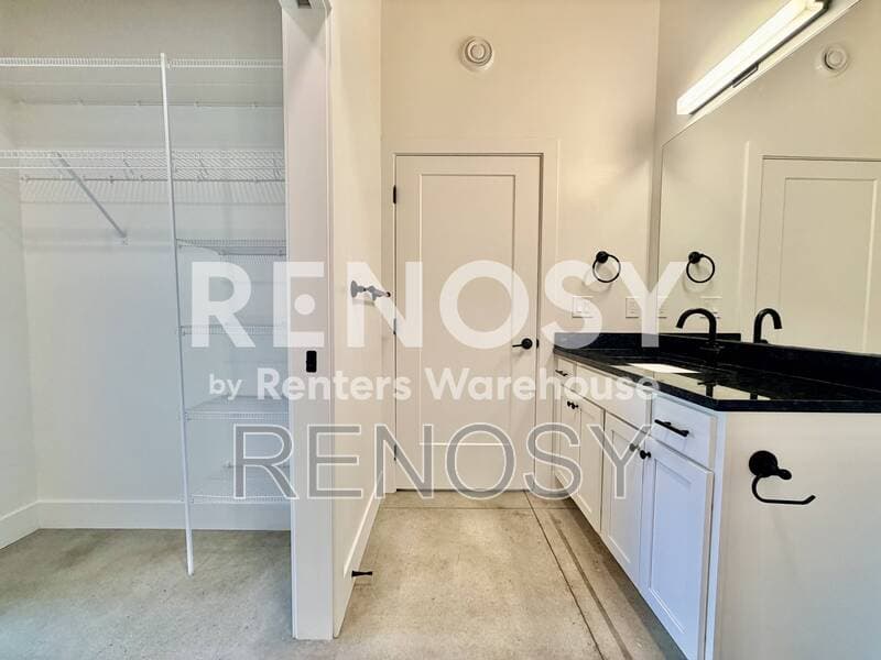 Des Moines Condo: 2701 Ingersoll Ave