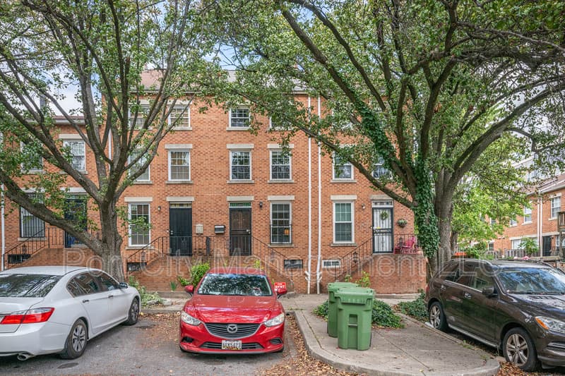 Baltimore Townhome: 1814 East Fairmount Avenue