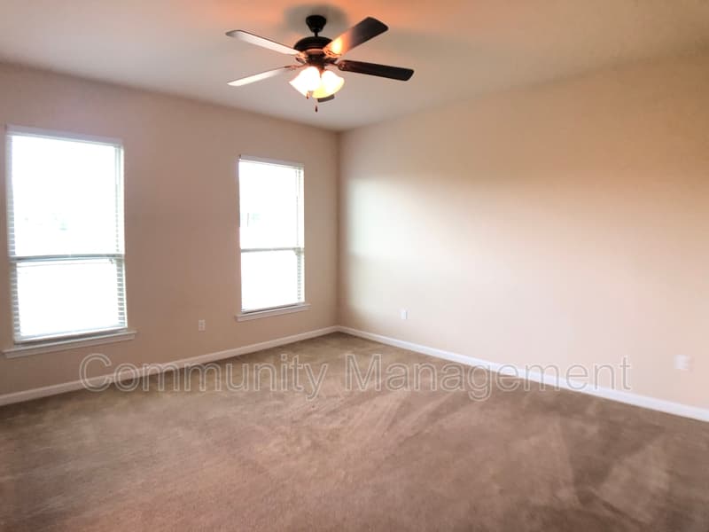 Denham Springs House: 13838 Ponderosa Dr