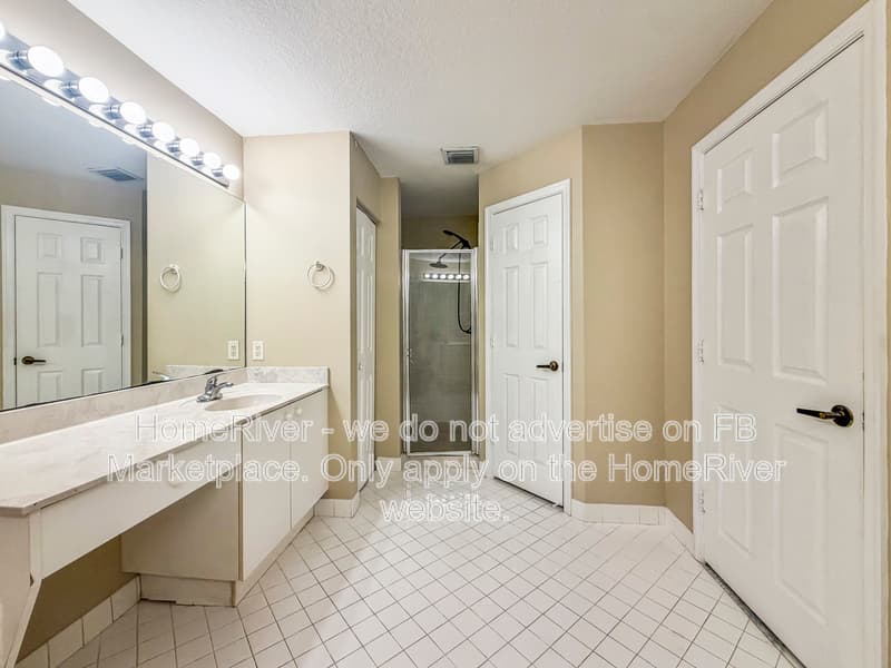 Weston House: 755 Sunflower Cir