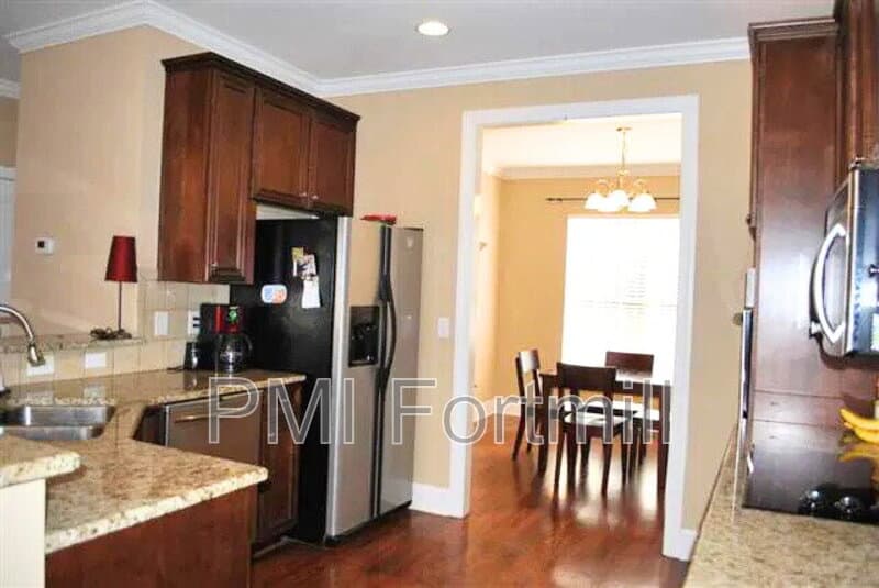 Rock Hill House: 2011 Hayes Drive