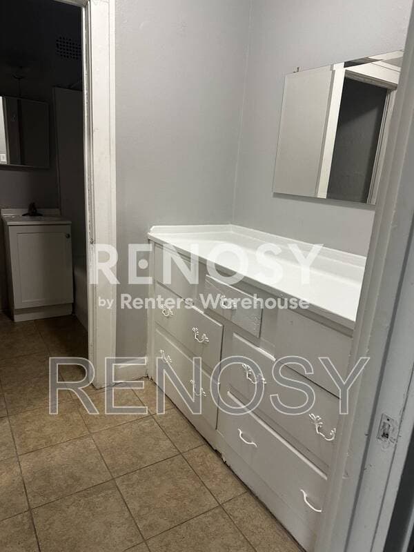Des Moines House: 3607 Ingersoll Ave