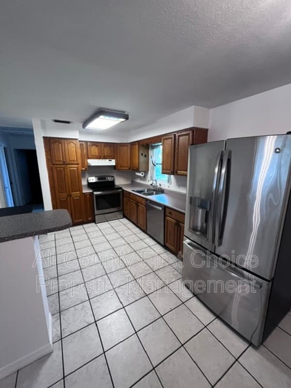 St Petersburg House: 5758 57th Ave N