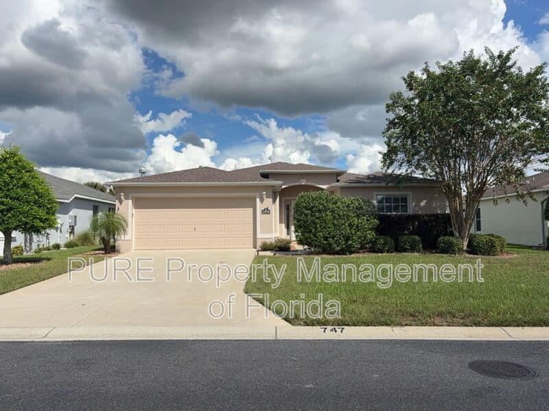 Ocala House: 15939 SW 14th Avenue Rd