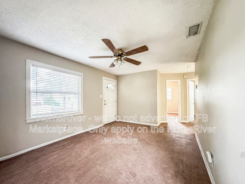 Tampa House: 1512 W Comanche Ave