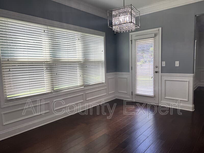 Cumming House: 4215 Hopewell Manor Drive
