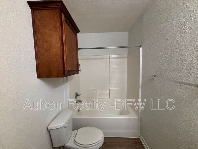 Princeton House: 909 Parkplace Ridge