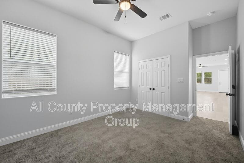 Fort Worth House: 914 East Tucker
