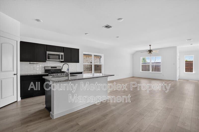 Forney House: 1774 Gleasondale Place