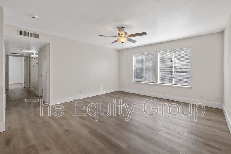 Visalia House: 3515 W Campus Ave -1