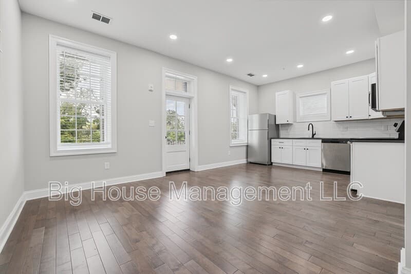 Baltimore Condo: 707 Druid Park Lake Dr