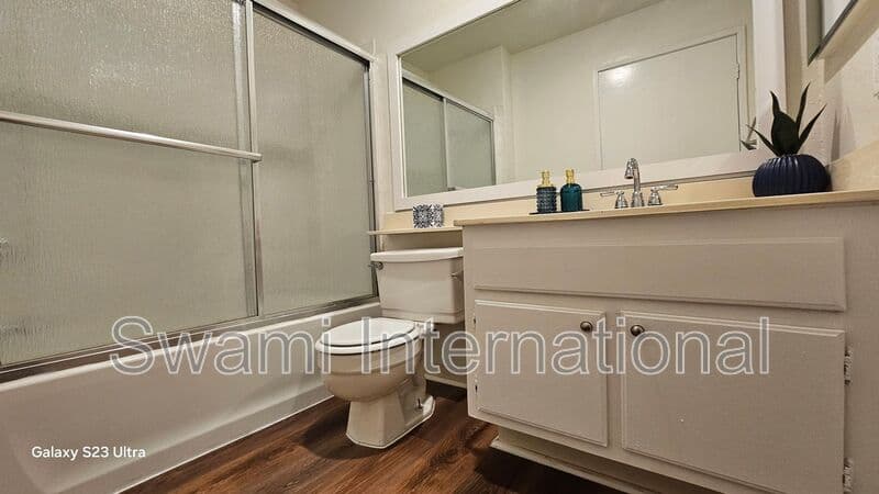 Bellflower Condo: 10030 Rosecrans Ave.