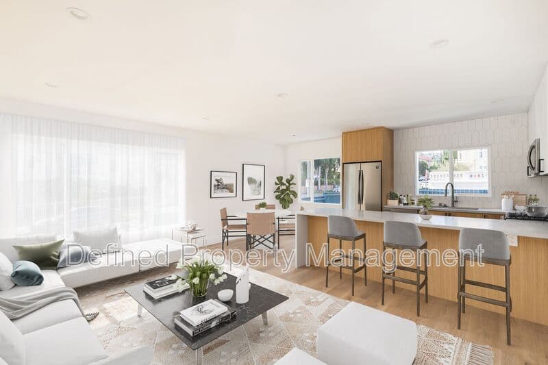 Los Angeles Condo: 5358 Loma Linda Ave